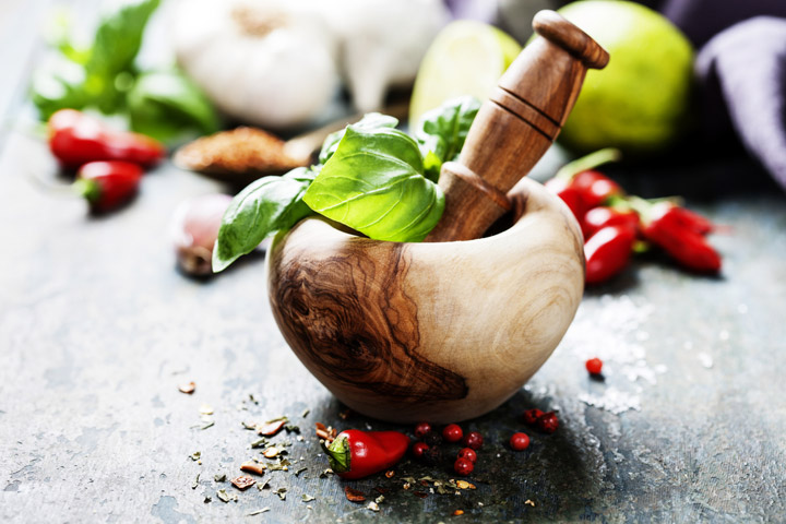Mortar-and-Pestle-over-wooden